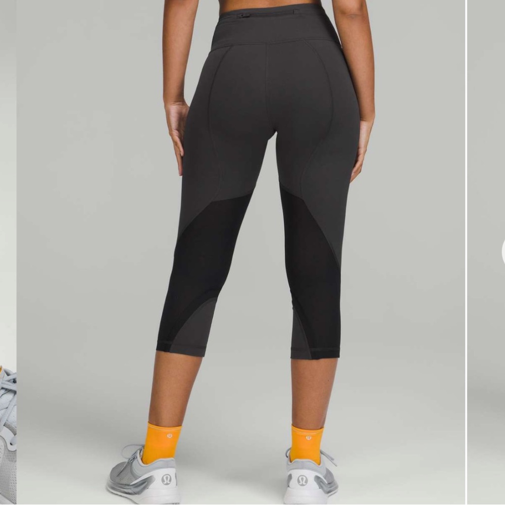 NEW Lululemon Throwback Inspire High-Rise Crop 21"
Graphite Grey / Black *NWT*